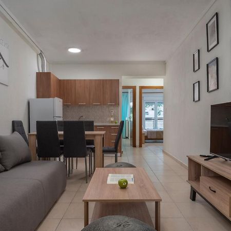 Kosmos Sevice Apartment Family City Center 4A テッサロニキ エクステリア 写真